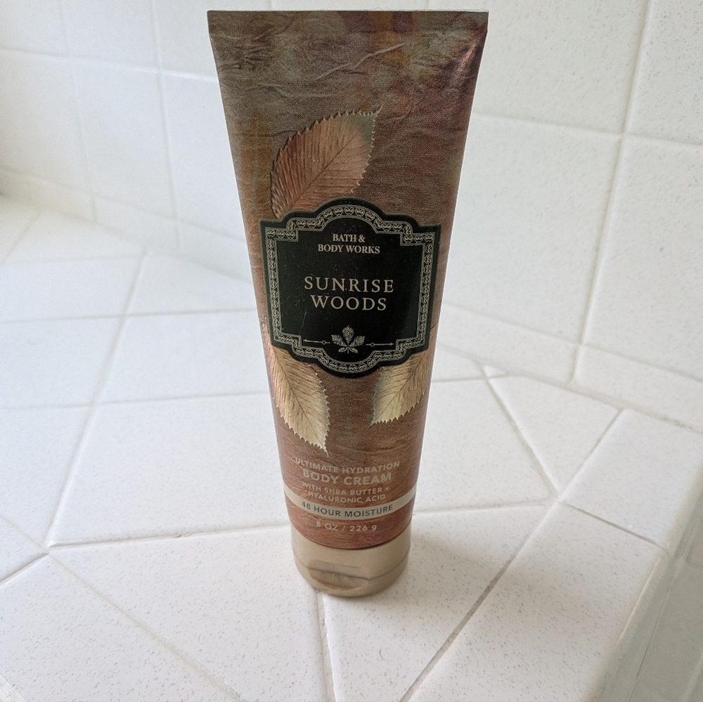 Bath And Body Works Sunrise Woods Body Cream.